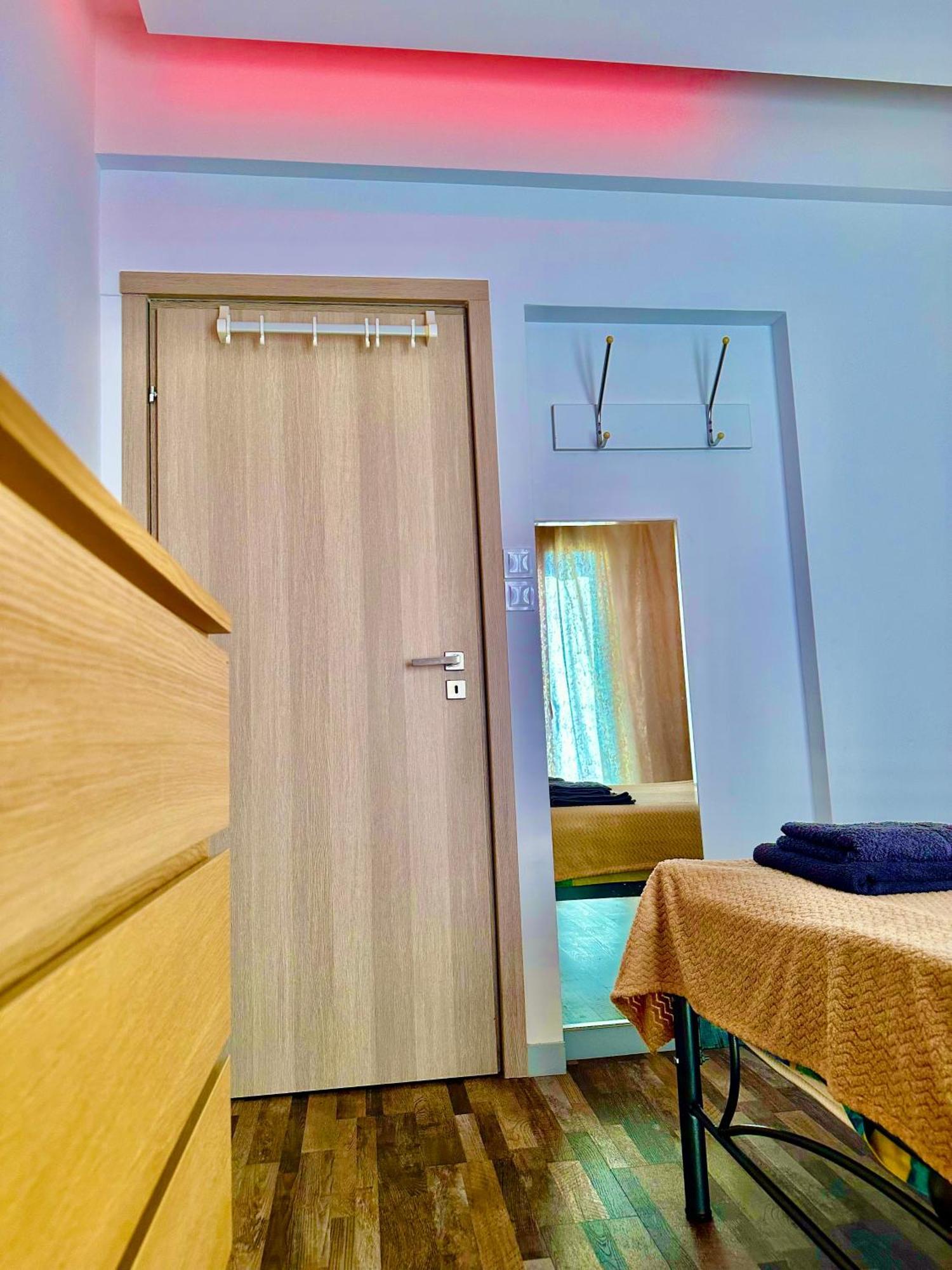 Apartment Center Piraeus Location Kastella Passalimani Port Dış mekan fotoğraf