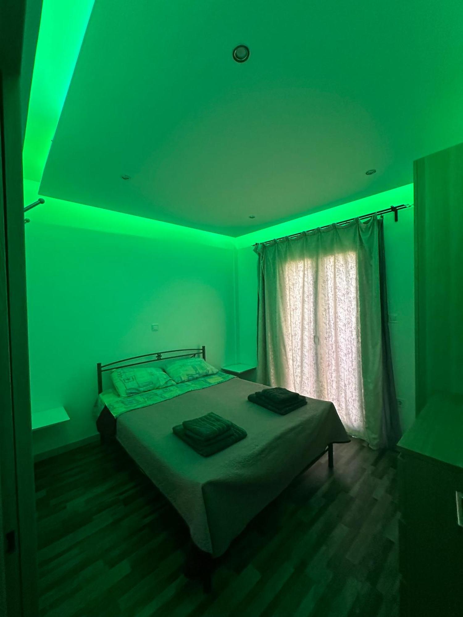 Apartment Center Piraeus Location Kastella Passalimani Port Dış mekan fotoğraf